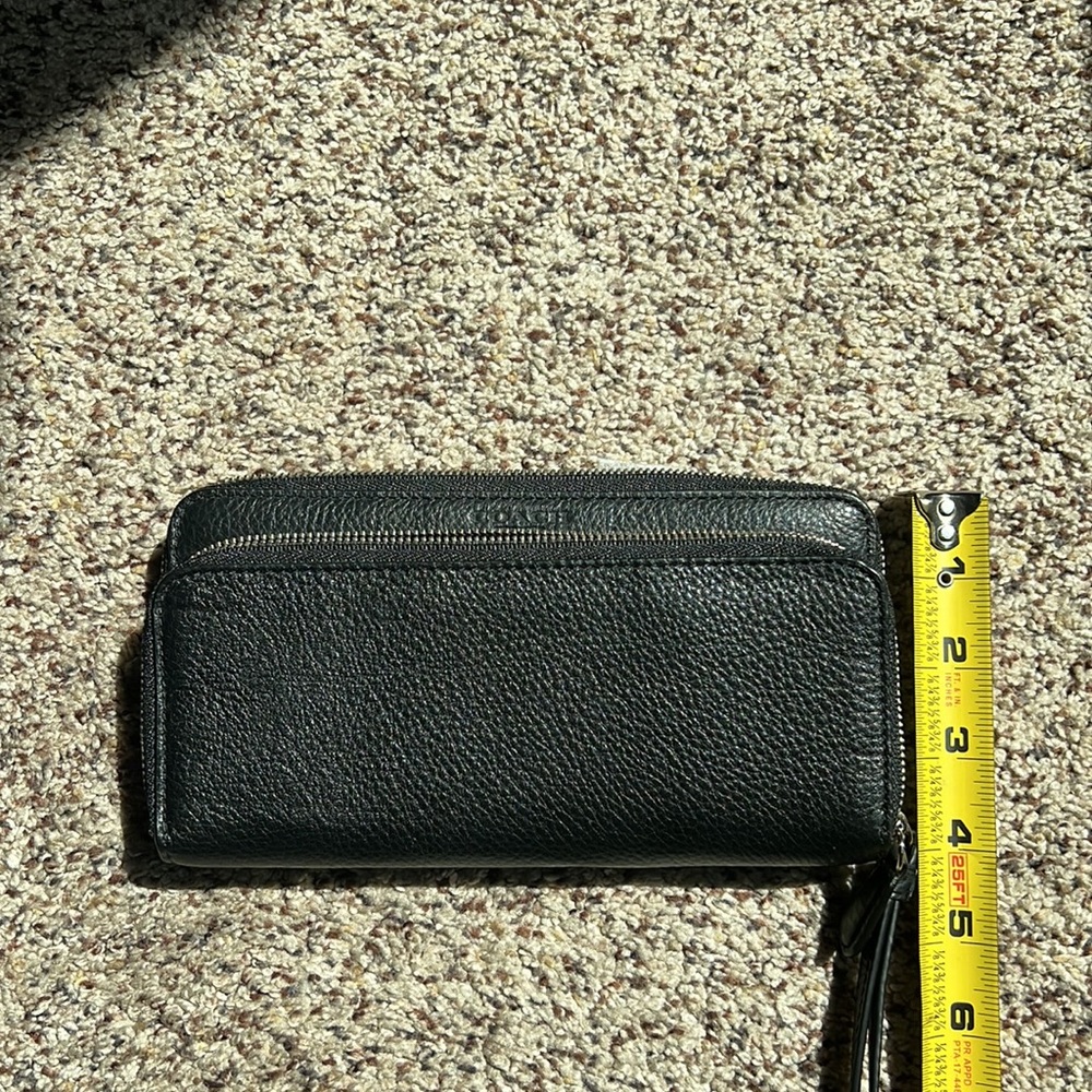 NWT COACH black leather wallet/ wristlet - Picture 3 of 10